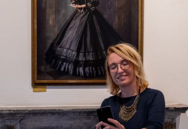 Zdjęcie z wernisażu Karoliny Skorek w Willi Decjusza
